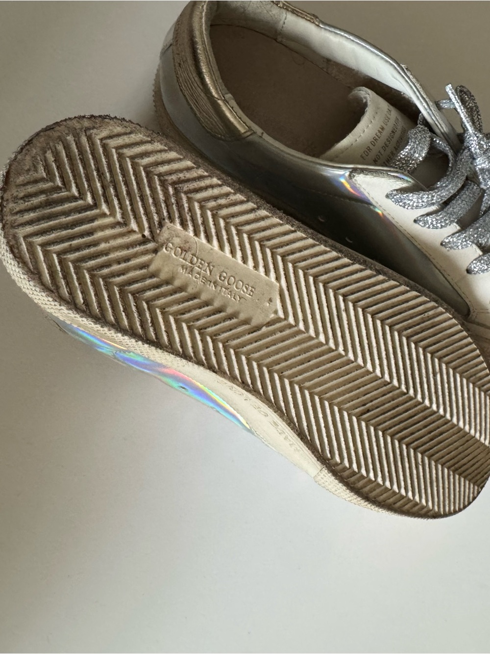 Golden Goose Kids Holographic Silver Low-Top Sneakers - Picture 10 of 10